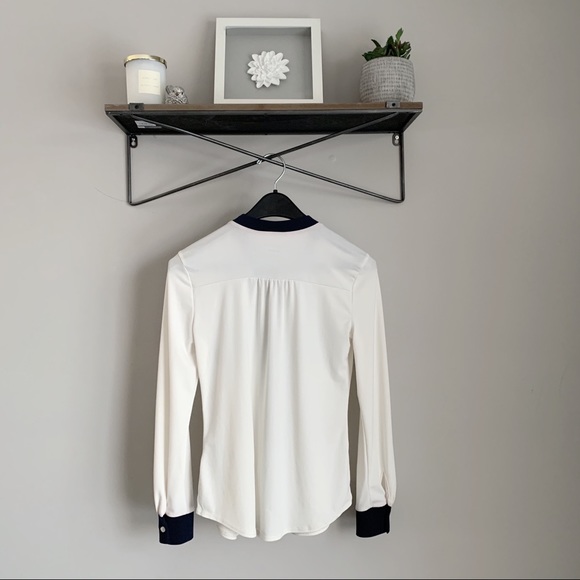 Van Heusen - Picture 2 of 3